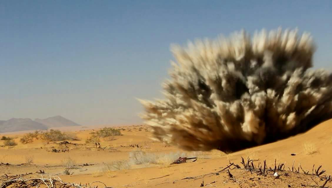 شاهد صورا لتفجير الالغام التي زرعتها مليشيا الحوثي في شبوة