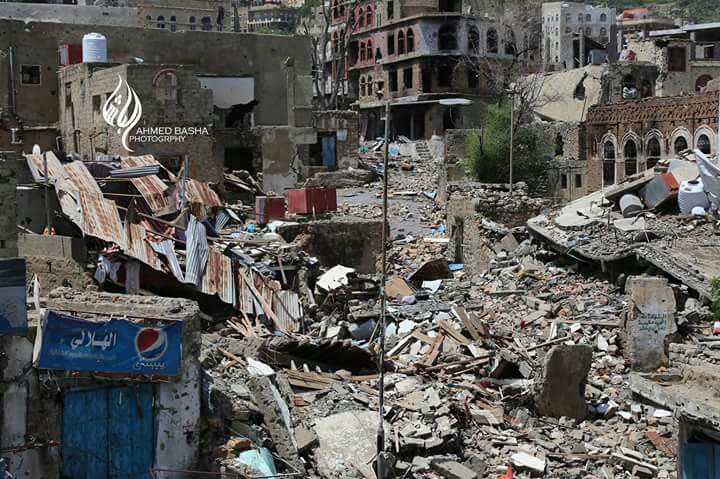 صور توضح حجم الدمار الذي لحق بحي الجحملية على يد مليشيا الحوثي والمخلوع طوال الفترة الماضية