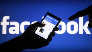 "فيسبوك" يتيح لمستخدميه إمكانية بث لقطات مباشرة