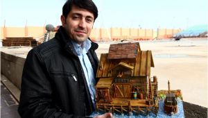شاب عراقي مهاجر يجسّد تفاصيل المدن في "مصغرات" فنية