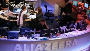 الغارديان: قناة "الجزيرة" ستنهي عمل مئات من موظفيها