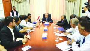 الحوثيون يوقفون المستحقات المالية للمحافظات المحررة
