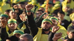 محلل سياسي يكشف لـ( الموقع) تأثير تأييد أمريكا لقرار تصنيف حزب الله كجماعة إرهابية على الحوثيين في اليمن