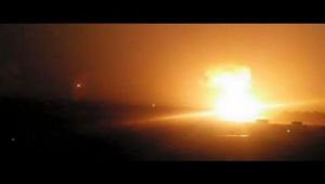طيران التحالف يقصف كلية الطيران والدفاع والتموين العسكري غرب العاصمة صنعاء