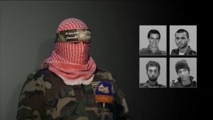 كتائب القسام تعرض صور أربعة جنود إسرائيليين أسرى لديها