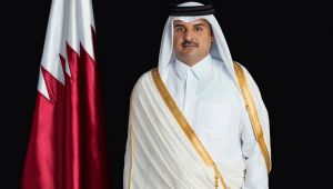 أمير قطر في مقدمة مستقبلي ولي العهد السعودي