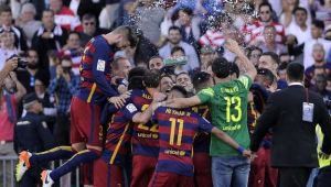 شاهد صورا لاحتفال برشلونة بفوزه بالدوري الاسباني