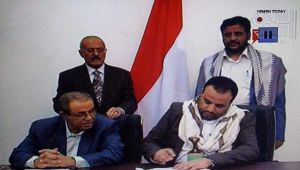 سياسيون وإعلاميون: اتفاق الحوثي وصالح مناورة وإعلان ميلاد المؤتمر كحزب مليشاوي(رصد خاص)
