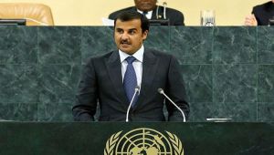 أمير قطر ينتقد تقاعس المجتمع الدولي في تنفيذ القرار 2216 ويقول إنه أسهم في دعم الانقلاب في اليمن