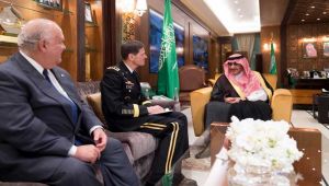 مسؤول عسكري أمريكي رفيع في الرياض وسط تصاعد الخلافات بين أمريكا والسعودية
