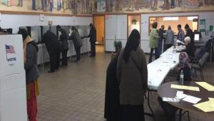 إقبالٌ كبير على مراكز الاقتراع في ميشيغان.. لمن تحسم أصوات العرب الانتخابات في "الولاية المتأرجحة"؟