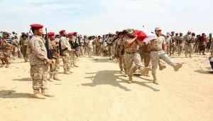 العسكرية الخامسة تشيع جثمان قائد اللواء 82 بميدي العميد الخياطي  (صور)