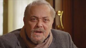 الموت يغيب الفنان المصري محمود عبدالعزيز عن 70 عاما