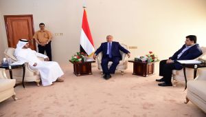 الرئيس هادي يستقبل المبعوث الإماراتي الخاص باليمن
