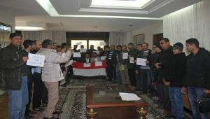 طلاب اليمن بالخارج يعلنون التصعيد والبدء في الإضراب عن الطعام (بيان)