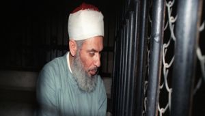 سُجن انفرادياً لربع قرن، ورفض الصلاة على عبدالناصر.. ما لا تعرفه عن الشيخ عمر عبدالرحمن