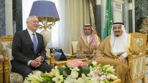 الملك سلمان يبحث مع وزير الدفاع الأمريكي تطورات الأحداث في المنطقة بما فيها الأزمة اليمنية