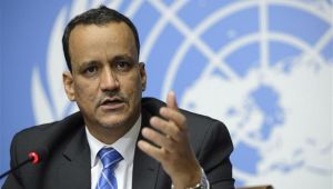 مصدر حكومي ينتقد الأطروحات التي يقدمها ولد الشيخ بشأن حل الأزمة في اليمن
