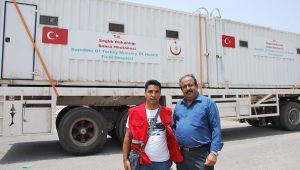 "الهلال الأحمر التركي" يسلّم الصحة اليمنية مستشفيين ميدانيين