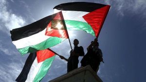حماس تطالب بريطانيا بالاعتذار "العملي" عن "وعد بلفور"