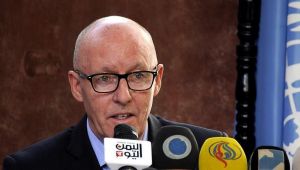 مسؤول أممي يدعو الحوثيين للامتناع عن تهديد خطوط الملاحة في البحر الأحمر