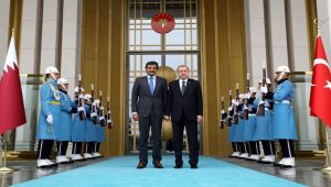 أمير قطر يصل إلى تركيا في زيارة غير معلنة مسبقا