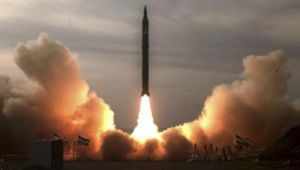فرنسا تخير إيران.. صواريخ باليستية أو عقوبات جديدة