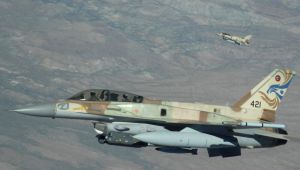 إنترفاكس عن الجيش الروسي: طائرتان حربيتان إسرائيليتان قصفتا قاعدة جوية سورية