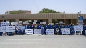 عمال شركة المسيلة النفطية يهددون بالإضراب للمطالبة بحقوقهم