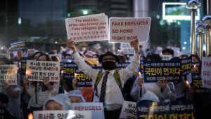 كاتبة كورية تنتقد سياسة بلدها تجاه اللاجئين اليمنيين وتصفها بالعنصرية (ترجمة خاصة)