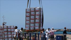 مسؤول في ميناء عدن يكشف عن مشاريع مستقبلية لتطويره