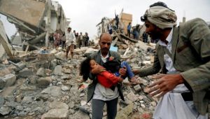 سفير أمريكي سابق في قضايا جرائم الحرب: واشنطن تبيع السلاح للسعودية بدون اعتبار لطريقة استخدامها في اليمن