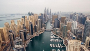 فايننشال تايمز: رجال أعمال يحذرون من أن الإصلاحات فشلت في إنعاش اقتصاد دبي
