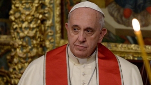 بابا الفاتيكان يدعو لإنهاء الأزمة الإنسانية في اليمن