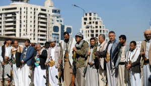 اتهامات حكومية للحوثيين بمحاولة تجزئة ملف الأسرى