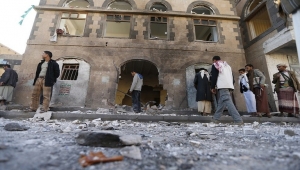 مقتل سبعة مدنيين بتفجير انتحاري استهدف متجرا في البيضاء
