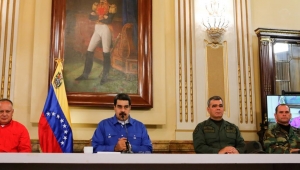 4 دول على خط الأزمة.. لمن الغلبة اليوم في فنزويلا؟