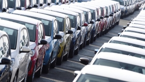 ميديا بارت: صناعة السيارات الألمانية تواجه أزمة وجودية