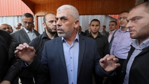 غزة.. قادة الاحتلال يهددون بالحرب و"حماس": جاهزون بـ70 ألف مسلح وبأنفاق وكمائن