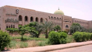 جامعة عدن تعلن إستئناف الدراسة من السبت القادم بعد شهر ونصف من الإضراب