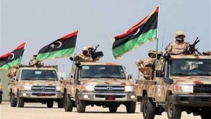 صحيفة سعودية تتهم تركيا بتجنيد مقاتلين من حزب "الإصلاح اليمني" للقتال في ليبيا
