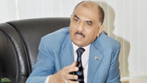 وفاة وزير الإعلام اليمني الأسبق حسن اللوزي إثر إصابته بكورونا