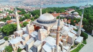 تركيا تدين رد الفعل اليوناني: لا نأخذ دروسا من بلد لا يوجد في عاصمته مسجد واحد