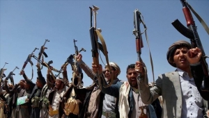 "واشنطن بوست": الإدارة الأمريكية تدرس إمكانية تصنيف الحوثيين جماعة إرهابية