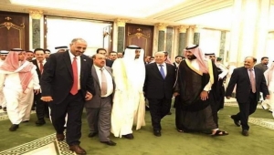 مسؤول حكومي: هادي يلتقي رئيس الانتقالي عيدروس الزبيدي