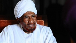 بعد إصابته بكورونا.. وفاة زعيم حزب الأمة السوداني الصادق المهدي