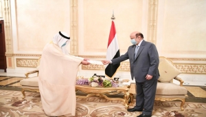 هادي يلتقي وزير خارجية الكويت والأخير يؤكد دعم بلاده للسلام في اليمن