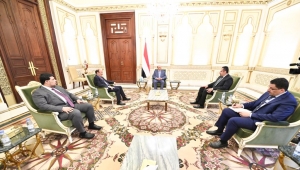 الرئيس هادي يشدد على ضرورة توحيد الجهود بين مؤسسات الدولة