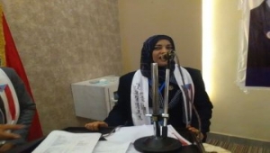 رئيسة اتحاد النقابات العمالية في عدن تتهم الانتقالي بالسعي لتفريخ نقابات بطرق ملتوية