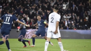 باريس سان جيرمان يقلب تأخره أمام ليل إلى فوز في الدوري الفرنسي